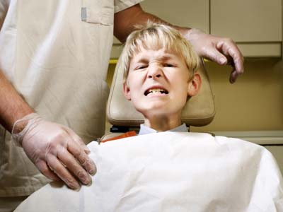 Kết quả hình ảnh cho trẻ ngủ nghiến răng