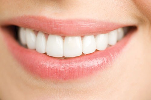 sự giống và khác nhau của răng tháo lắp và răng cố định 3