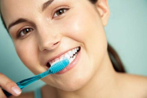 thế nào là vệ sinh răng miệng đúng cách 2
